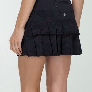 lululemon | athletica Camouflage Black Mini Skirt| Medium